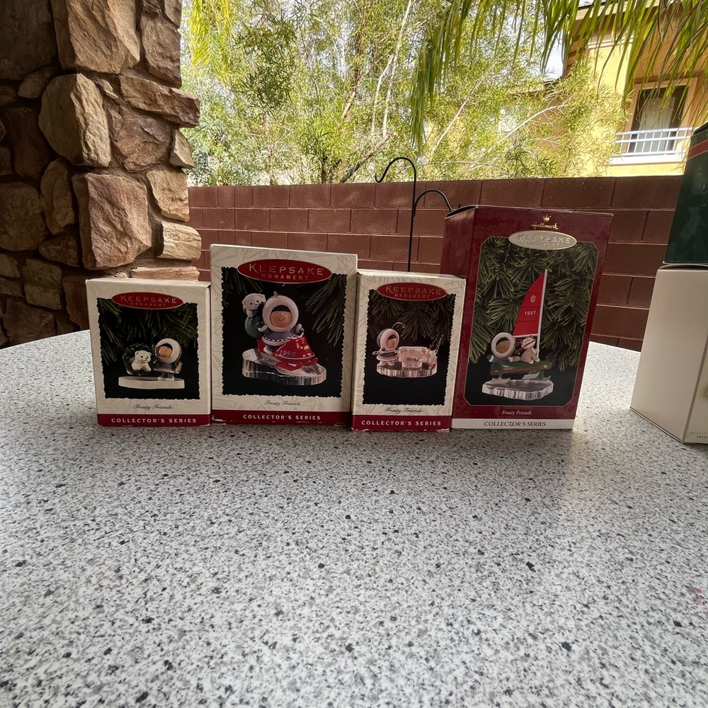 Hallmark Keepsake Ornament Collection Frosty Friends 1994, 95,96,1997. 🧊🐧
